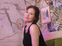 ZoeTraviss - female with red hair webcam at LiveJasmin