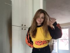ZoeyArizona - female with red hair and  small tits webcam at LiveJasmin