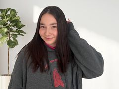 ZulaDeschambault from LiveJasmin