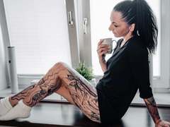 13-Mel-hot - female with black hair webcam at xLoveCam