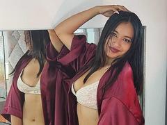 AaliyahVega from xLoveCam