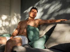 AaronKwok - male webcam at xLoveCam