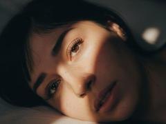 AbbyLewiis - female with black hair webcam at xLoveCam