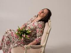 AbbyTaylorr - female with brown hair webcam at xLoveCam
