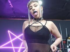 AbigailJopplin - female with brown hair and  small tits webcam at LiveJasmin