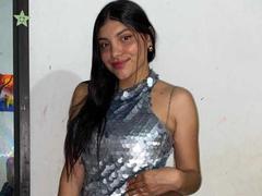 AbriilFoxxy - female with black hair and  big tits webcam at xLoveCam