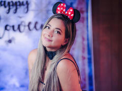 AbrilClark - female webcam at xLoveCam