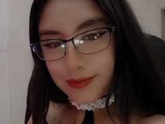 AbrilMona - female with black hair webcam at xLoveCam