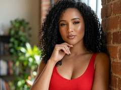 AbvrilDubois - female with brown hair webcam at xLoveCam