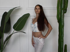 AdaMase - female with brown hair webcam at LiveJasmin