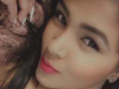 SteleeSexySquirt - female with black hair webcam at xLoveCam
