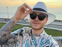 AdamMeyer - male webcam at xLoveCam