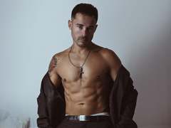 AdamsSanz - male webcam at xLoveCam