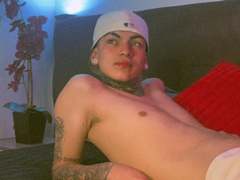 AdamsWalker from xLoveCam