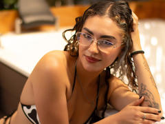 AdaraAngel - blond female webcam at xLoveCam