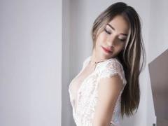 AddaVenus - blond female webcam at xLoveCam