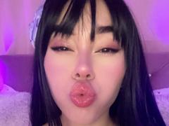 AddaVenus - blond female webcam at xLoveCam