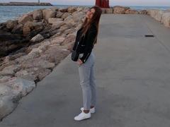 LeahPansies - female with red hair webcam at xLoveCam