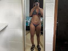 AdelaandSharick - female webcam at xLoveCam