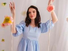 AdeleWillson - female with black hair webcam at LiveJasmin