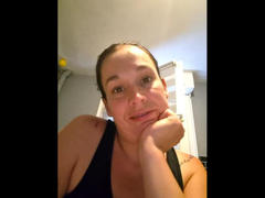 AdelineGill from xLoveCam