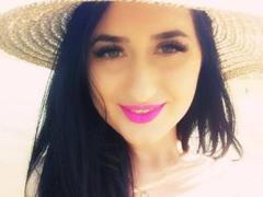 SofyaaXX - female with brown hair and  big tits webcam at ImLive