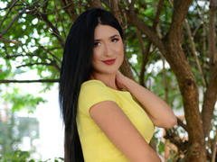 SofyaaXX - female with brown hair and  big tits webcam at ImLive