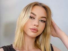 Adellume - female webcam at xLoveCam