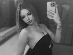 Adellume - female webcam at xLoveCam