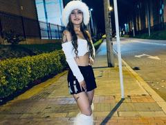 Adissonlee - blond female webcam at xLoveCam