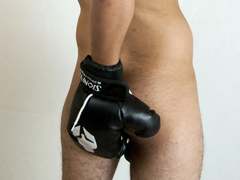 AdoniBaskerville from xLoveCam