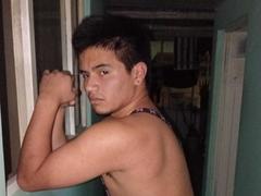 AdonisLatin from xLoveCam