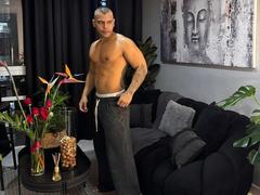 AdrianMontrell - male webcam at xLoveCam