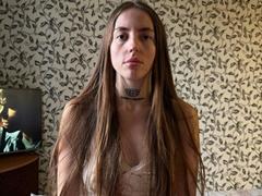 AdrianaCult - female with brown hair webcam at xLoveCam