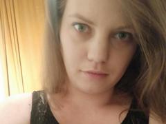 AdrianaGlow from xLoveCam