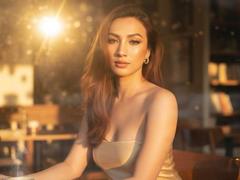 AdrianaLuxe - blond shemale webcam at xLoveCam