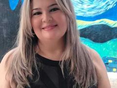 AdrianaPrettie - blond female webcam at xLoveCam
