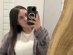 AdrianaPretty - female with brown hair webcam at xLoveCam