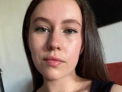 AdrianaPretty - female with brown hair webcam at xLoveCam