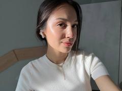 AdrianneRossey - female with black hair and  big tits webcam at xLoveCam