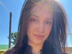 AdrianneRossey - female with black hair and  big tits webcam at xLoveCam