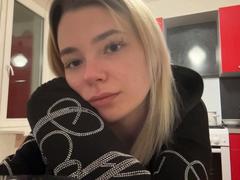 AdrieneDegennaro from xLoveCam