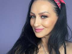AfroVenus - female with black hair webcam at xLoveCam