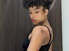 AfroDiva - female webcam at xLoveCam