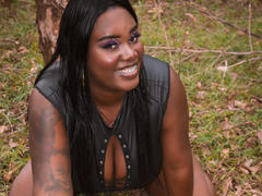 AgathaBlossom - female with black hair and  big tits webcam at LiveJasmin