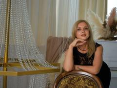 AgathaKlouin - blond female webcam at LiveJasmin