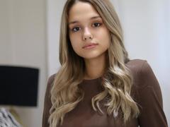 AgnesBelle - blond female with  big tits webcam at xLoveCam