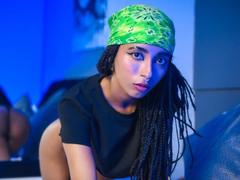 AgnieSoule from xLoveCam