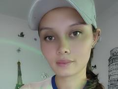 Ahllana - female with brown hair and  small tits webcam at xLoveCam
