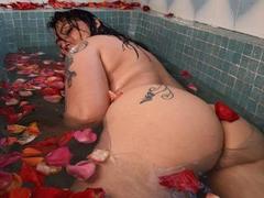 AshleeyBollton - female with black hair and  big tits webcam at LiveJasmin